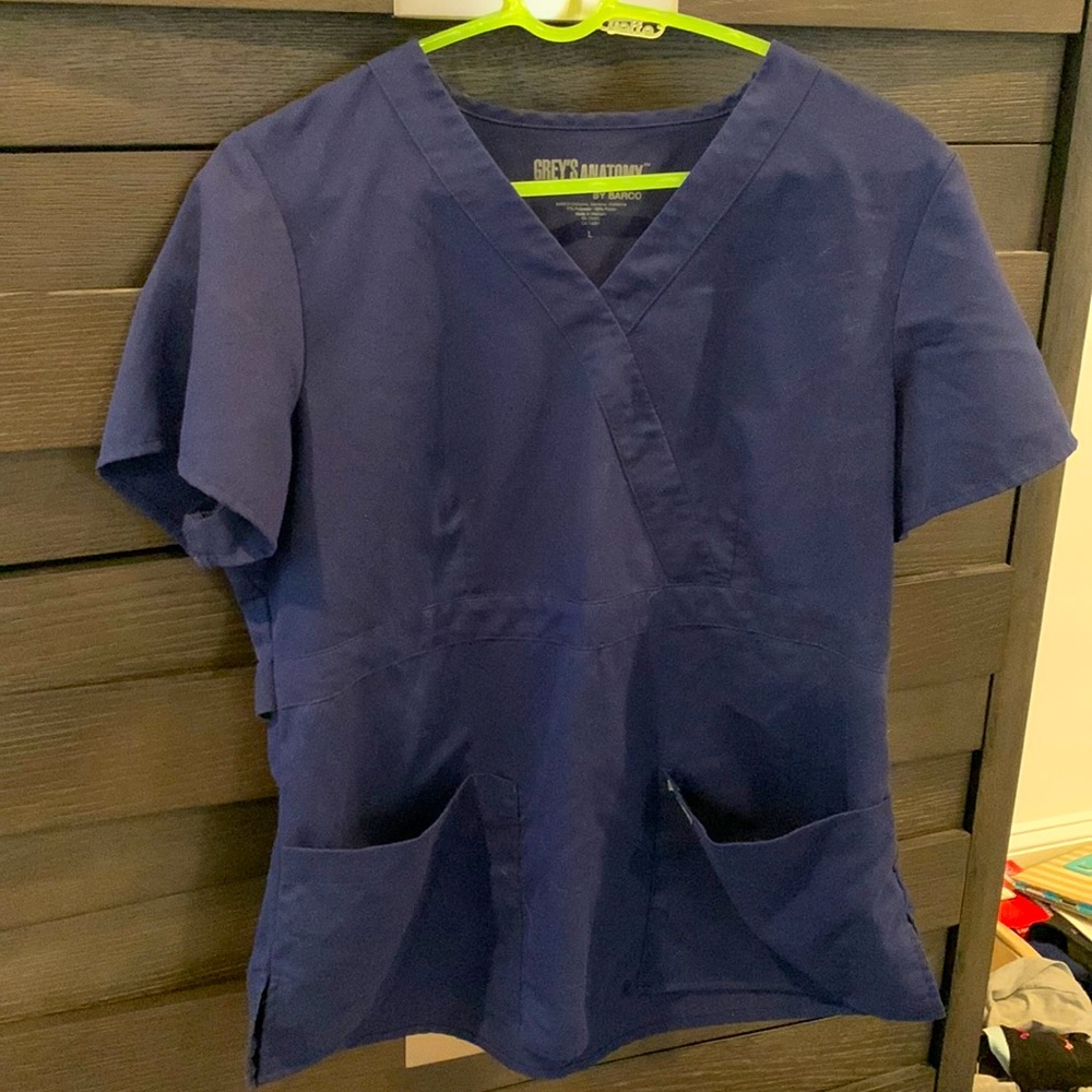 Everything must go !   Grey’s Anatomy scrub top NAVY blue